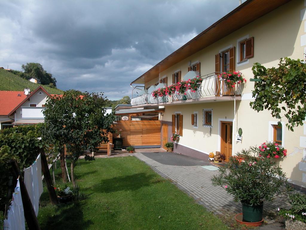 Appartamento Winzerhof Familie Kloeckl Klöch Esterno foto