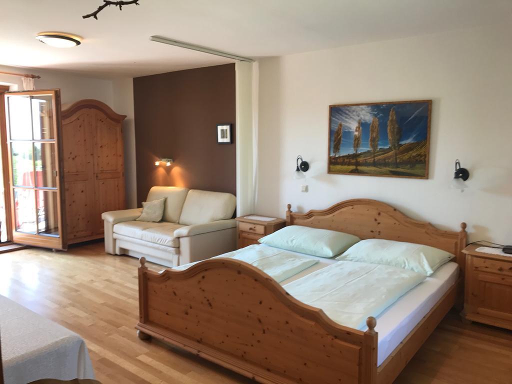 Appartamento Winzerhof Familie Kloeckl Klöch Esterno foto